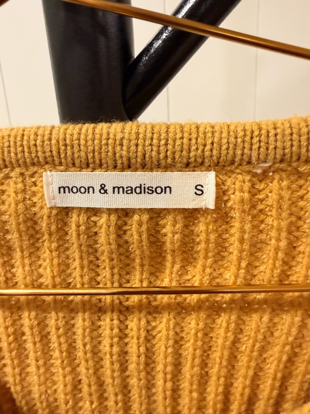 Sweater Bundle J. Crew and Moon & Madison - Picture 3 of 7